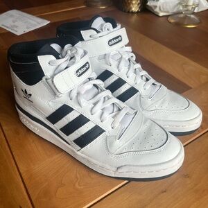 Adidas Forum Sneakers